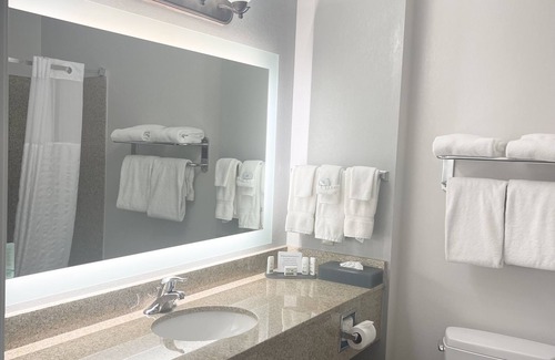 Glenwood Springs Hotel | La Quinta Inn & Suites by Wyndham Rifle