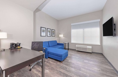 Tyler Hotel | La Quinta Inn & Suites by Wyndham Tyler - University Area