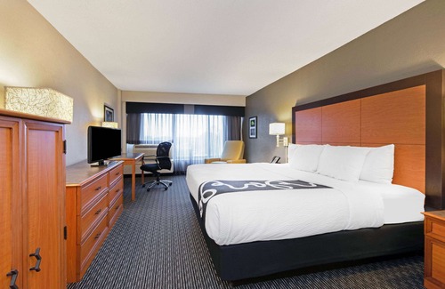 Kenner - Louis Armstrong International Airport Hotel | La Quinta Inn & Suites by Wyndham New Orleans Airport
