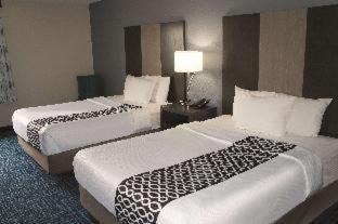 Peru Hotel | La Quinta Inn & Suites by Wyndham Peru Starved Rock St Park