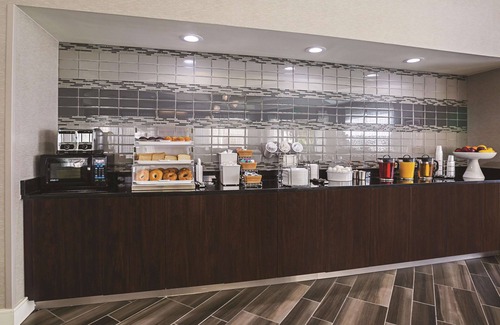 Plano Hotel | La Quinta Inn & Suites by Wyndham Dallas Plano West