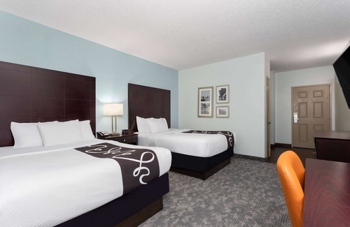 Bonita Shores Hotel | La Quinta Inn & Suites by Wyndham Bonita Springs Naples N.