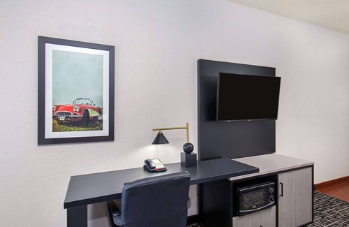 Bowling Green Hotel | La Quinta Inn & Suites by Wyndham Bowling Green