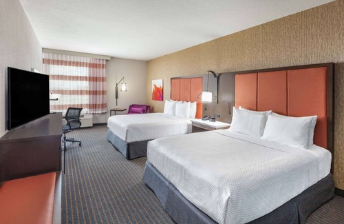 Channelview Hotel | La Quinta Inn & Suites by Wyndham Houston East at Sheldon Rd
