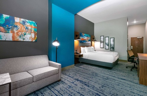 Jacksonville Hotel | La Quinta Inn & Suites by Wyndham Jacksonville TX
