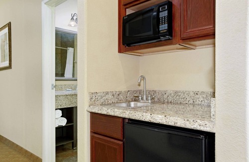 Marble Falls Hotel | La Quinta Inn & Suites by Wyndham Marble Falls