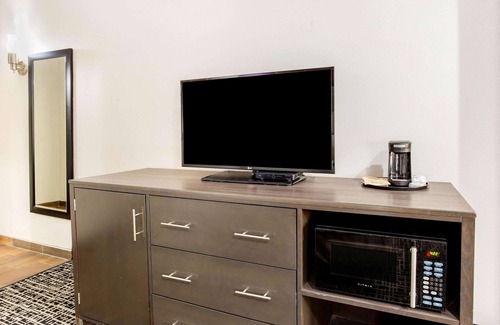 Springfield Hotel | La Quinta Inn & Suites by Wyndham Springfield IL