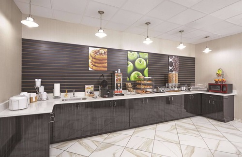 Springfield Hotel | La Quinta Inn & Suites by Wyndham Springfield IL