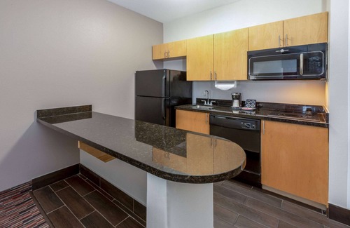 Wichita Falls Hotel | La Quinta Inn & Suites by Wyndham Wichita Falls - MSU Area