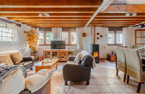 Enmedio House | La Regalía de Requejo