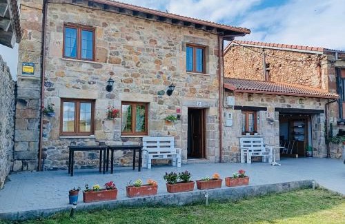 Enmedio House | La Regalía de Requejo