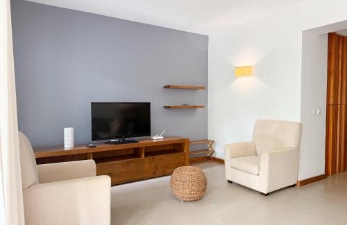 Midlands Apartment | La Residence with LOV