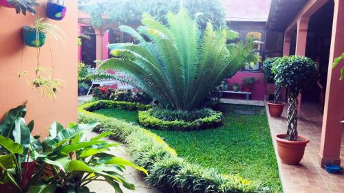 Jinotepe Hotel | La Residencia Inn