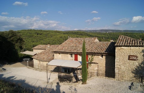 L'Isle-sur-la-Sorgue House | La Ribelle en Provence
