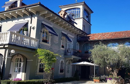 Monforte d'Alba Hotel | La Ribezza Boutique Hotel