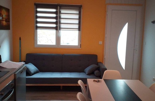 La Fere Apartment | La Riviera - Lovely and spacious studio apartment