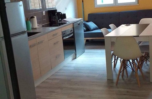 La Fere Apartment | La Riviera - Lovely and spacious studio apartment