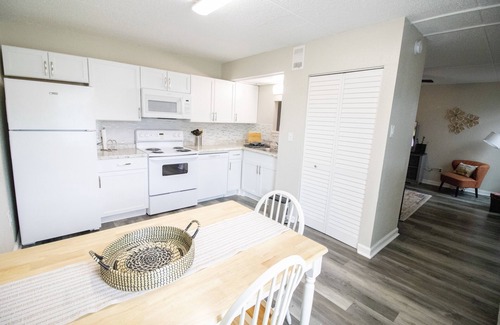 Gulfport Apartment | La Riviere 2 bedroom | Close to airport and beach