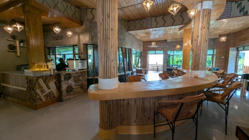 Ruhondo Hotel | La Roca