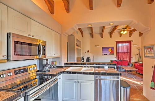Tucson House | 'La Roca' - Tucson Casita w/Mtn View on 10 Acres!