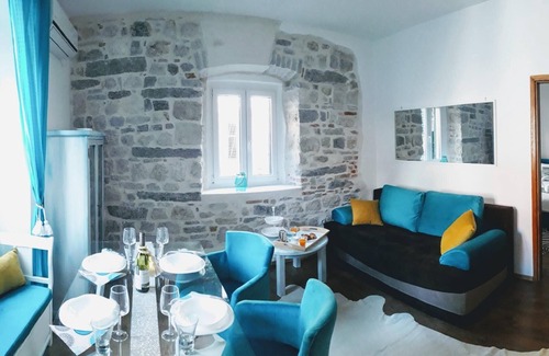 Kotor Old Town Apartment | La Rocca❤️of UNESCO Medieval Kotor–Luxury 1BR in Heart of Restaurants & Cafés