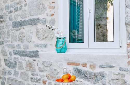 Kotor Old Town Apartment | La Rocca❤️of UNESCO Medieval Kotor–Luxury 1BR in Heart of Restaurants & Cafés