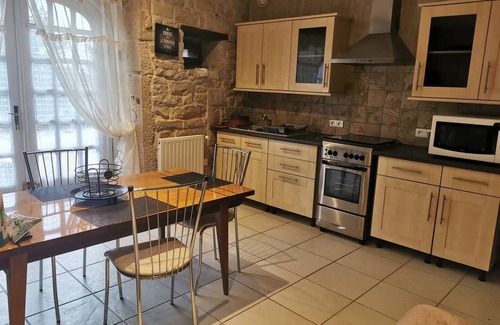 Grusse Apartment | La roche saint Roch, loft apartment in a winegrowing village