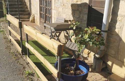 Grusse Apartment | La roche saint Roch, loft apartment in a winegrowing village