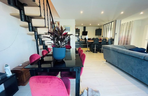 Saint-Xandre House | La Rochelle: New house with swimming pool 10 minutes from the old port, a quiet.
