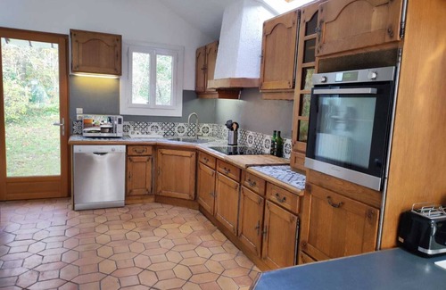 Noisy-sur-Ecole Cottage | La Rochetine-forêt des 3 pignons