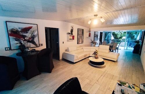 Contadora Island Bed & Breakfast | La Romantica