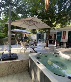 Contadora Island Bed & Breakfast | La Romantica