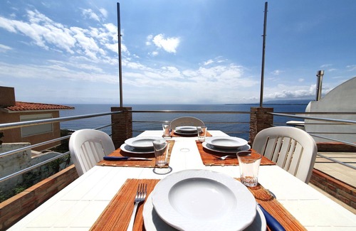Plemmirio Apartment | La Rosa by Interhome