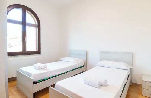 Torre del Pozzo Apartment | La Rosa dei Venti - Three Bedroom Apartment, Sleeps 6