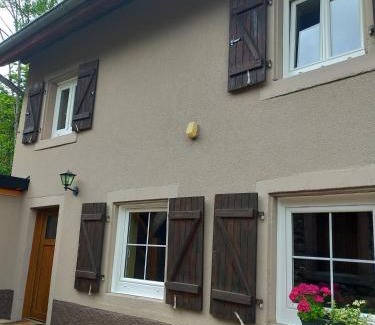 Freland House | la roseraie