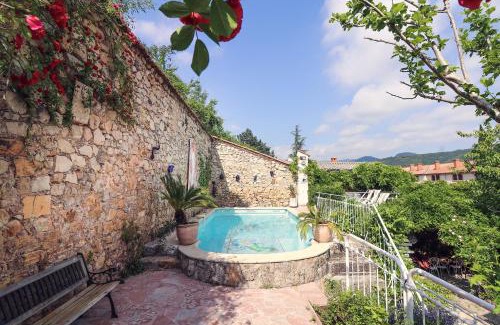 Lodeve House | La Roseraie
