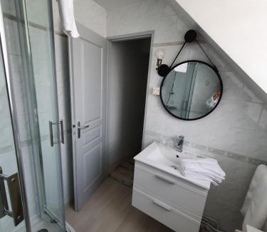 Saint-Etienne-au-Mont House | La Roseraie