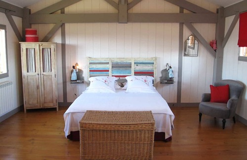 Le Temple-sur-Lot Bed & Breakfast | La Roulotte de la Vallée du Lot