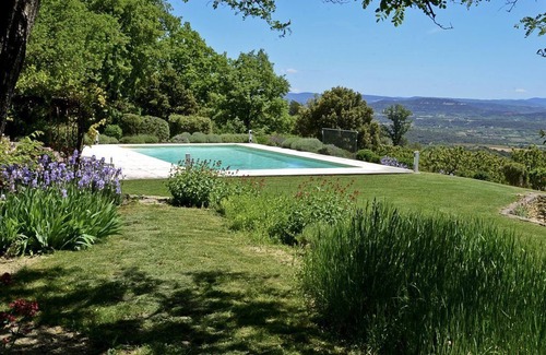 Murs House | La Rourette: spacious house, breathtaking views, large pool