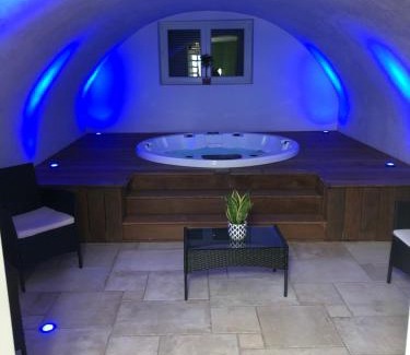 Ban-de-Laveline House | La Ruine Single-family House with Hot Tub