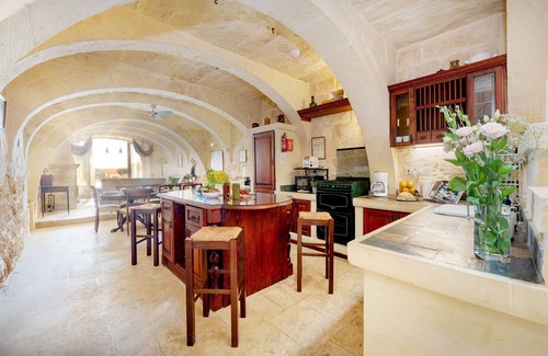 Xaghra Villa | La Rustica Holiday Home