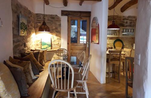 Santa Cruz de Nogueras House | La Sargantana Turismo Rural