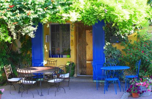 Villes-sur-Auzon House | La Sarrasine