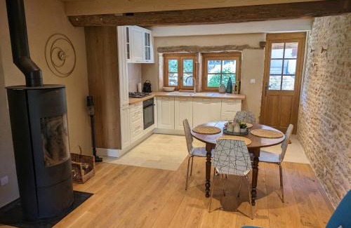 Burnand House | La Saugeraie - Renovated cottage for 2 in historic village