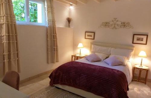 Champeaux House | La saunière - Chez Hélène - Gîtes en baie