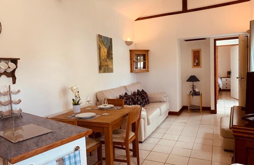 Le Dorat House | La Sellerie at No 17