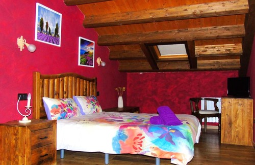 Tamajon House | La Senderuela