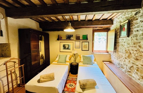 Treia Other | La Siesta private farmhouse for 10 with pool by Italian Apartments