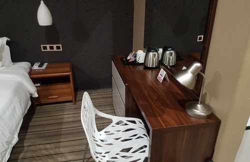 Francistown House | La Signature Guest House