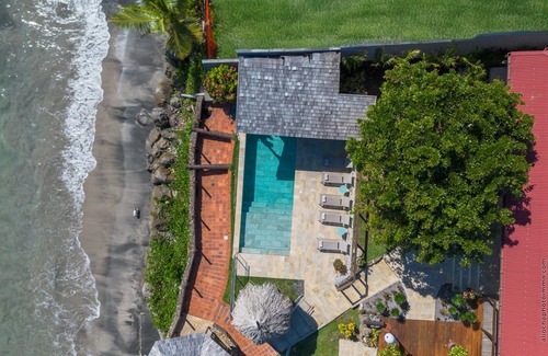 Le Diamant Villa | La Sirène du Diamant ,18 guestsnSpacious beachfront rental in Martinique :